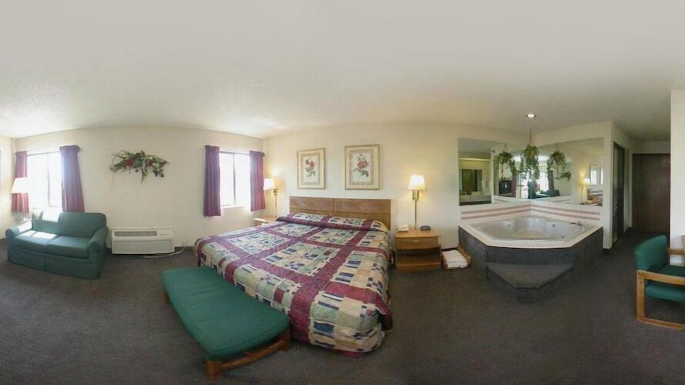 Coopersville Rodeway Inn מראה חיצוני תמונה