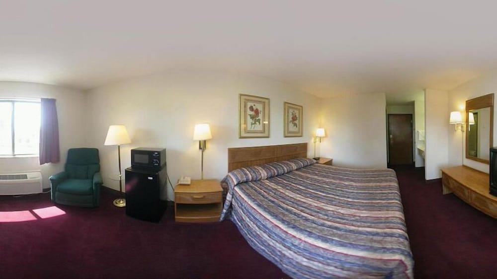 Coopersville Rodeway Inn מראה חיצוני תמונה