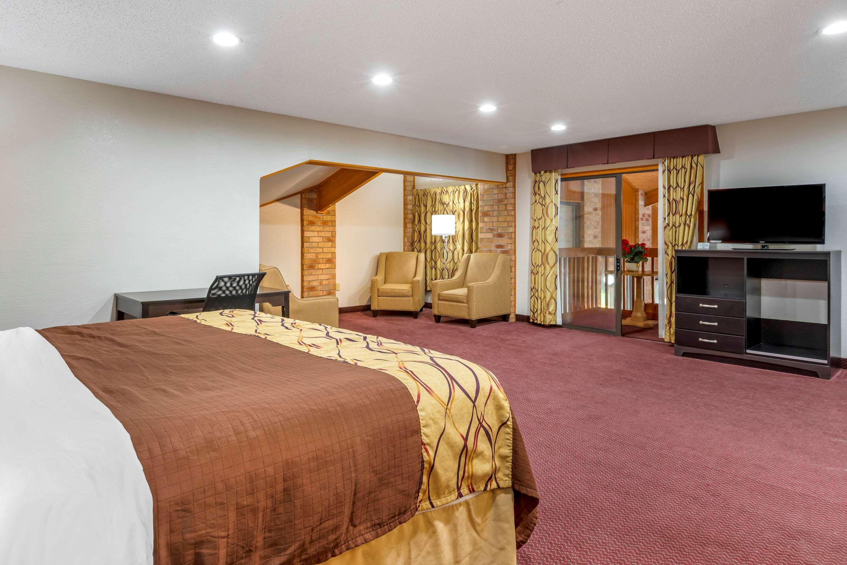 Coopersville Rodeway Inn מראה חיצוני תמונה