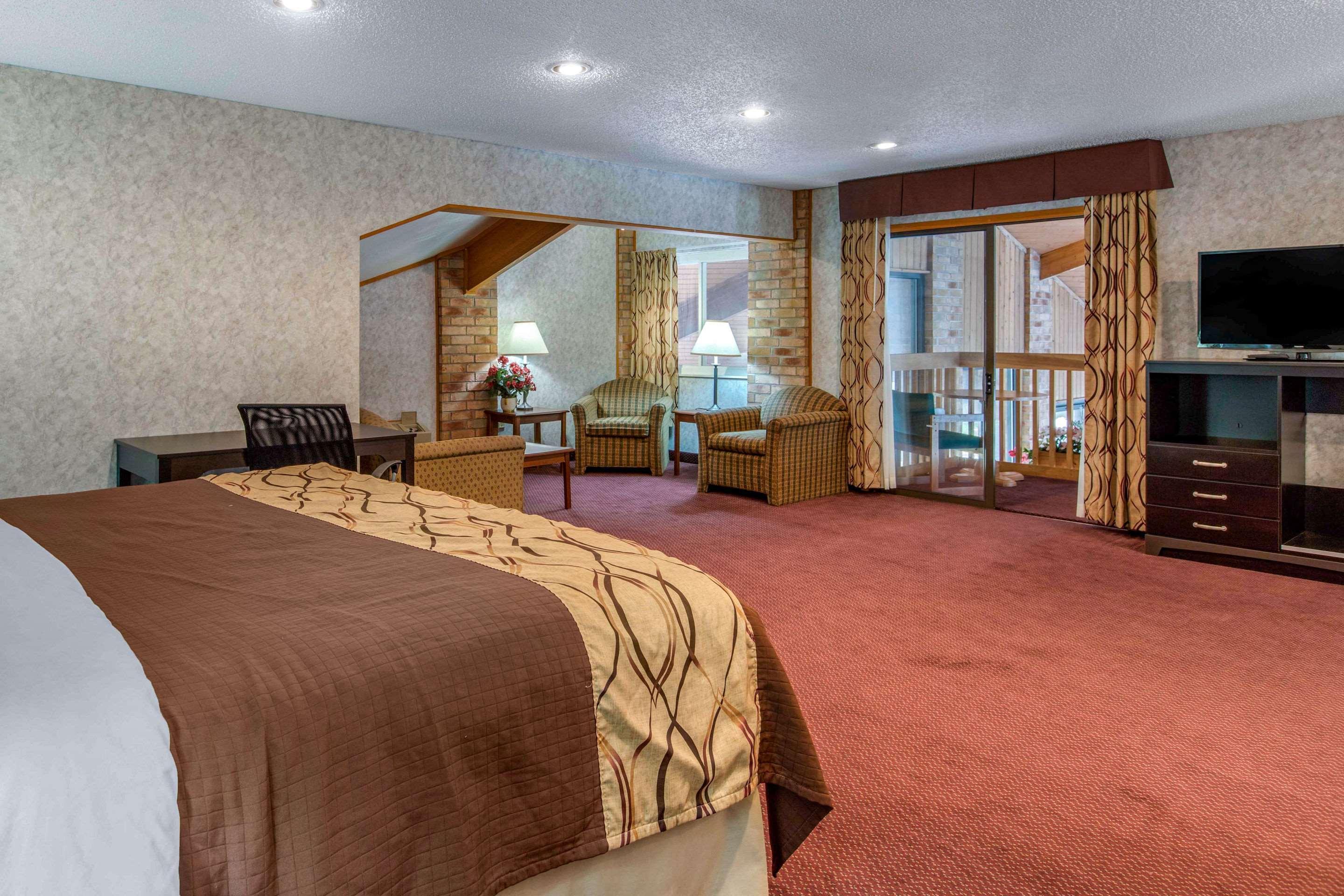 Coopersville Rodeway Inn מראה חיצוני תמונה