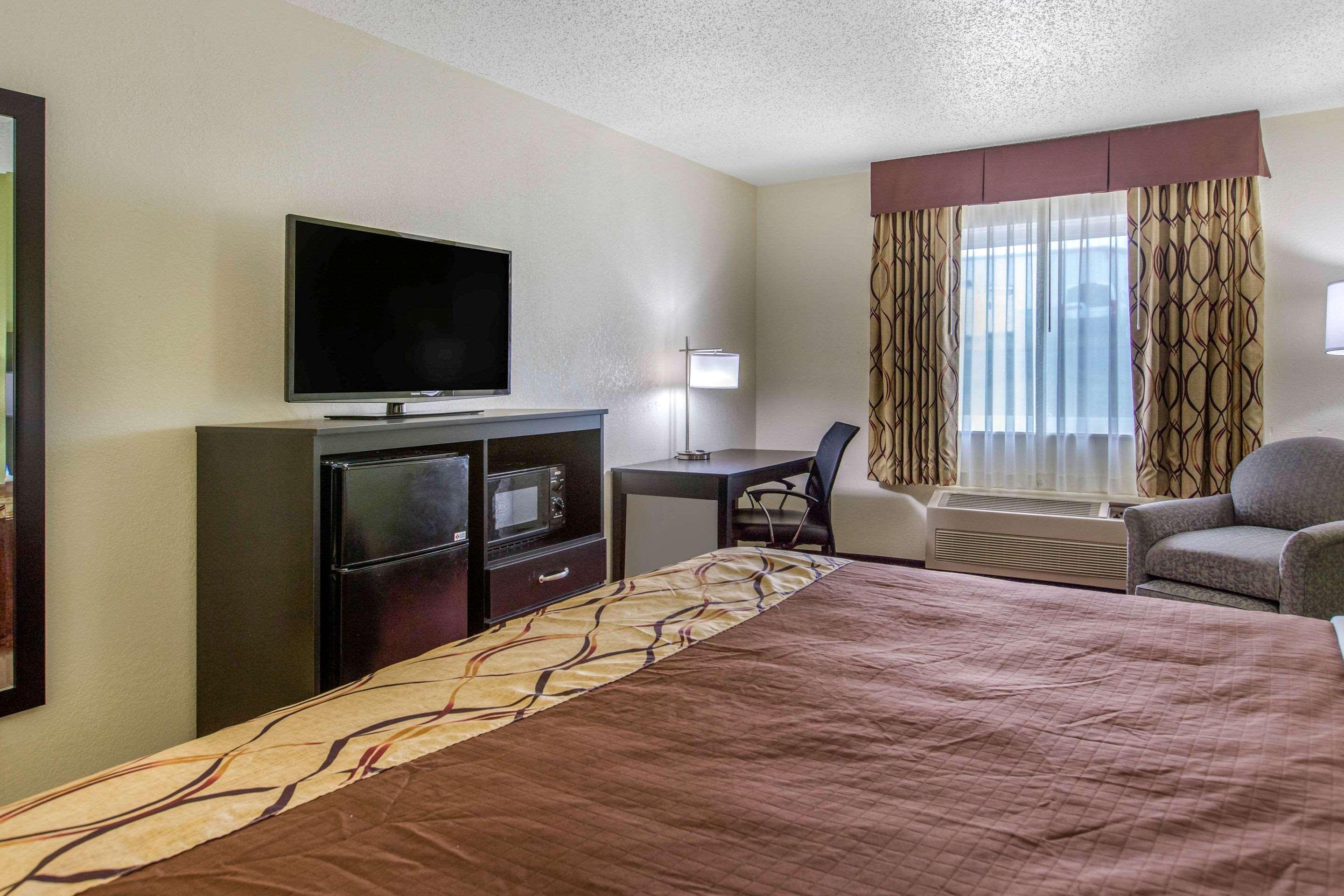 Coopersville Rodeway Inn מראה חיצוני תמונה