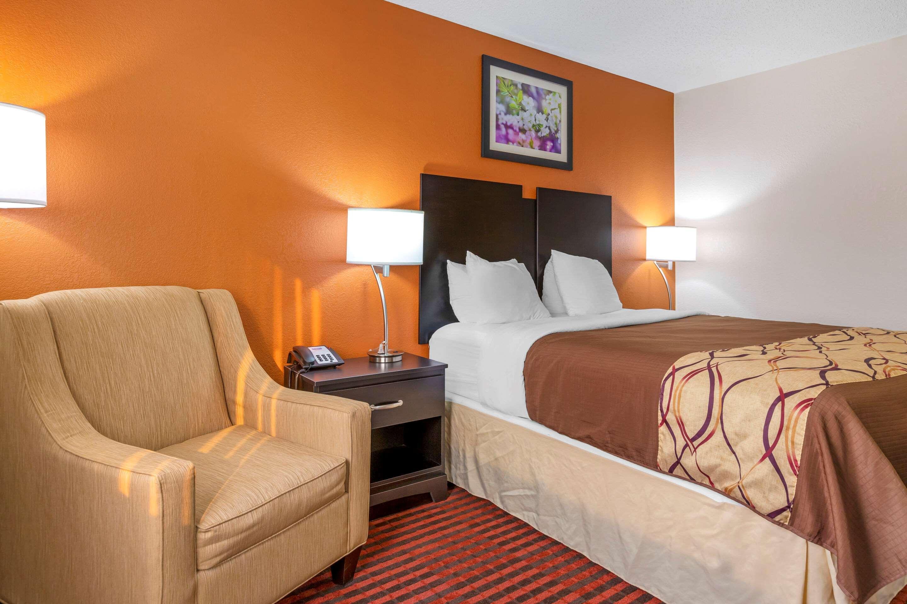 Coopersville Rodeway Inn מראה חיצוני תמונה