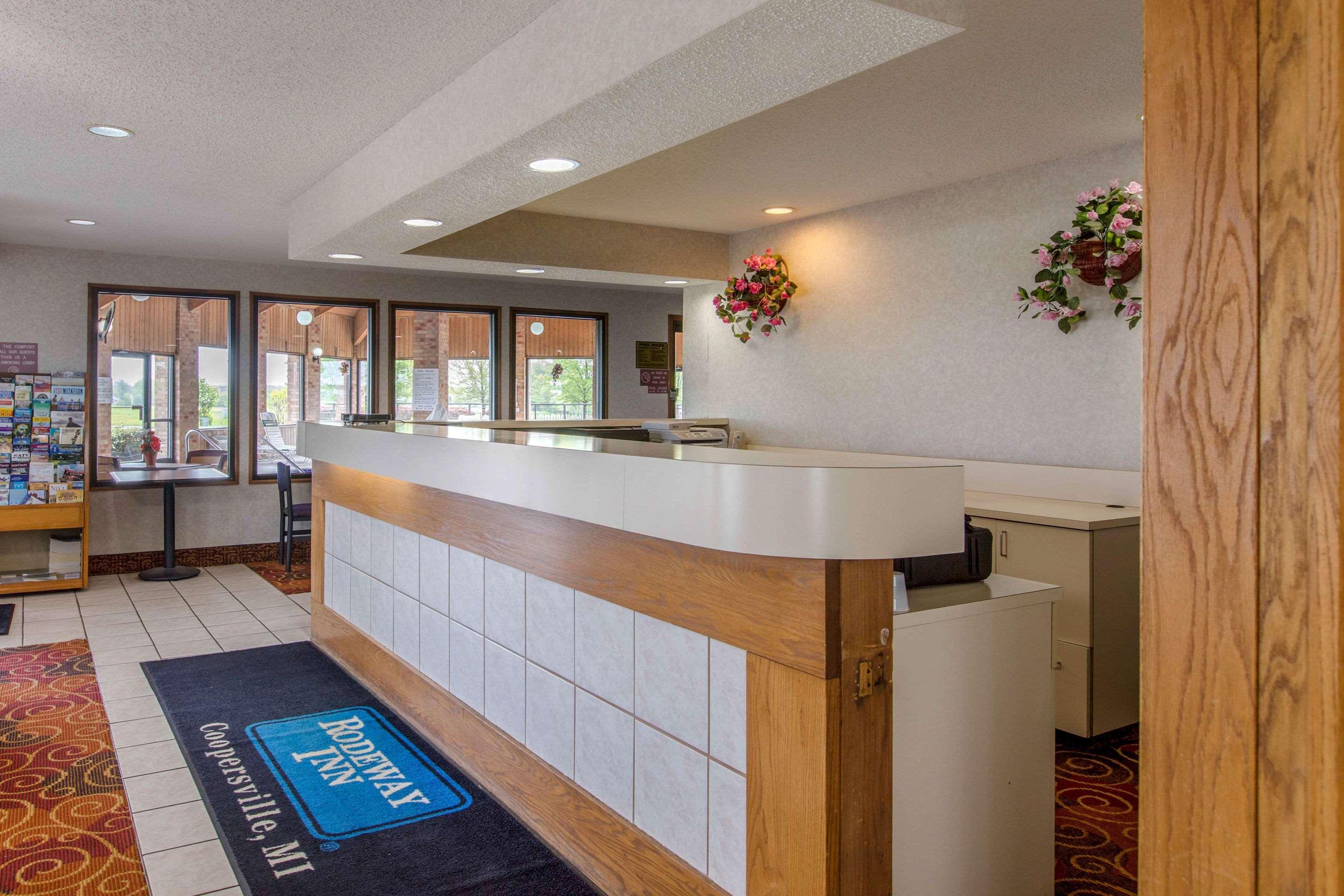 Coopersville Rodeway Inn מראה חיצוני תמונה