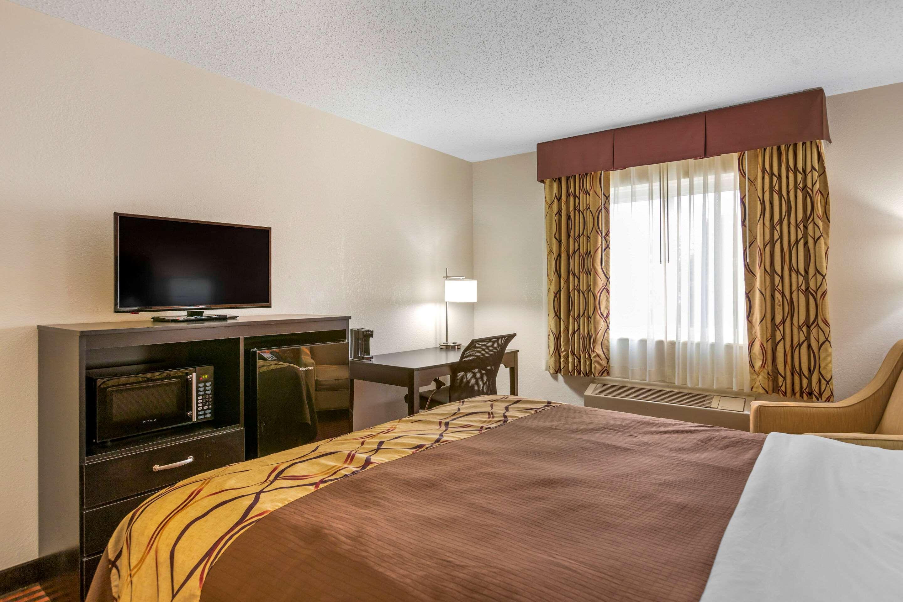 Coopersville Rodeway Inn מראה חיצוני תמונה
