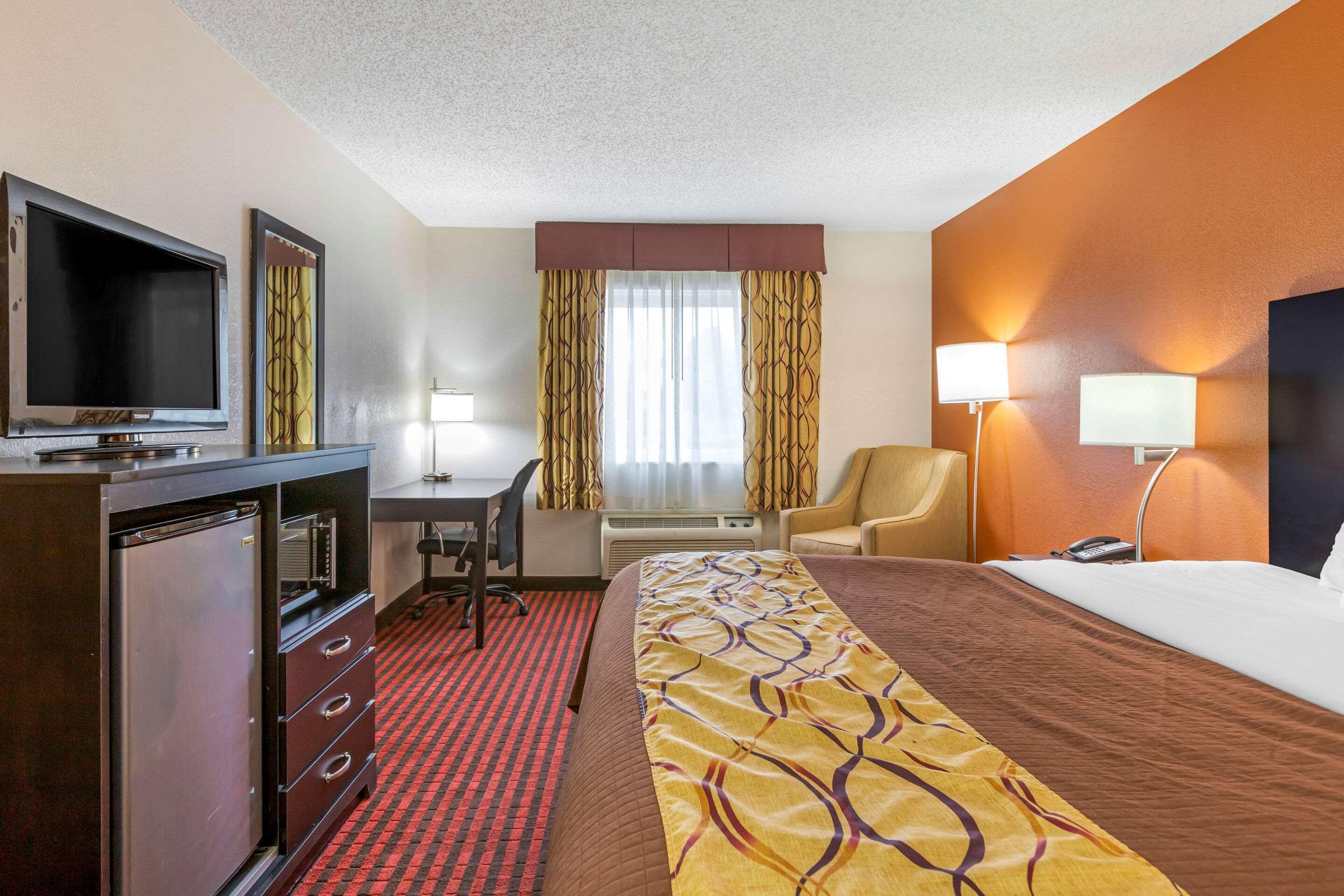 Coopersville Rodeway Inn מראה חיצוני תמונה