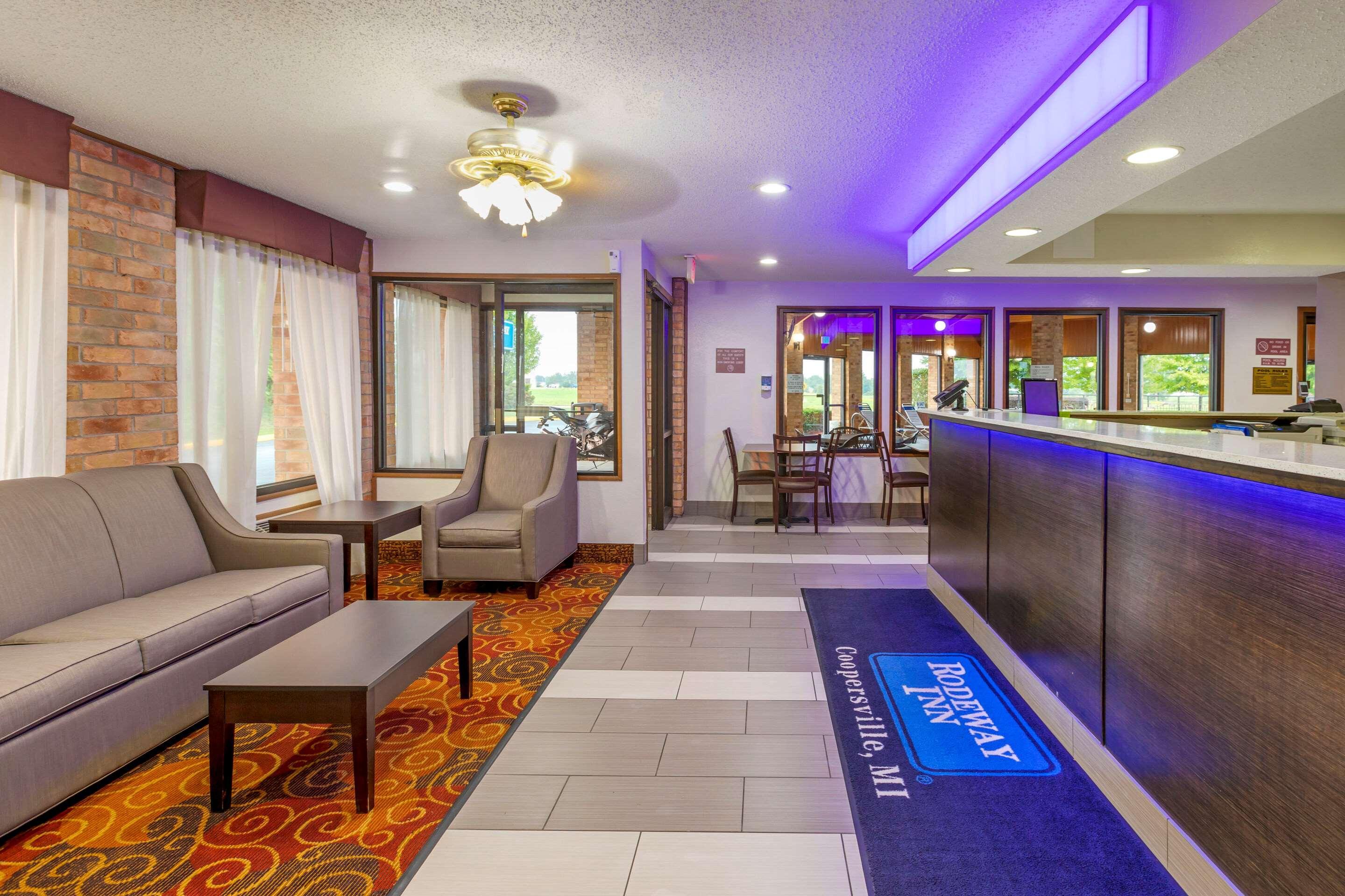 Coopersville Rodeway Inn מראה חיצוני תמונה