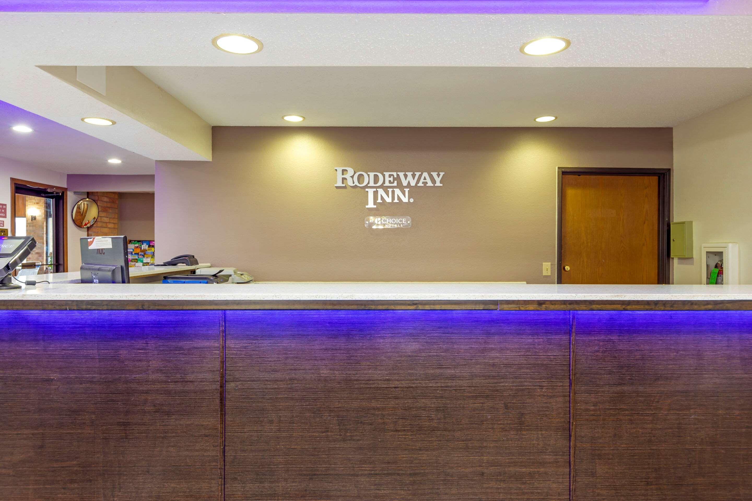 Coopersville Rodeway Inn מראה חיצוני תמונה