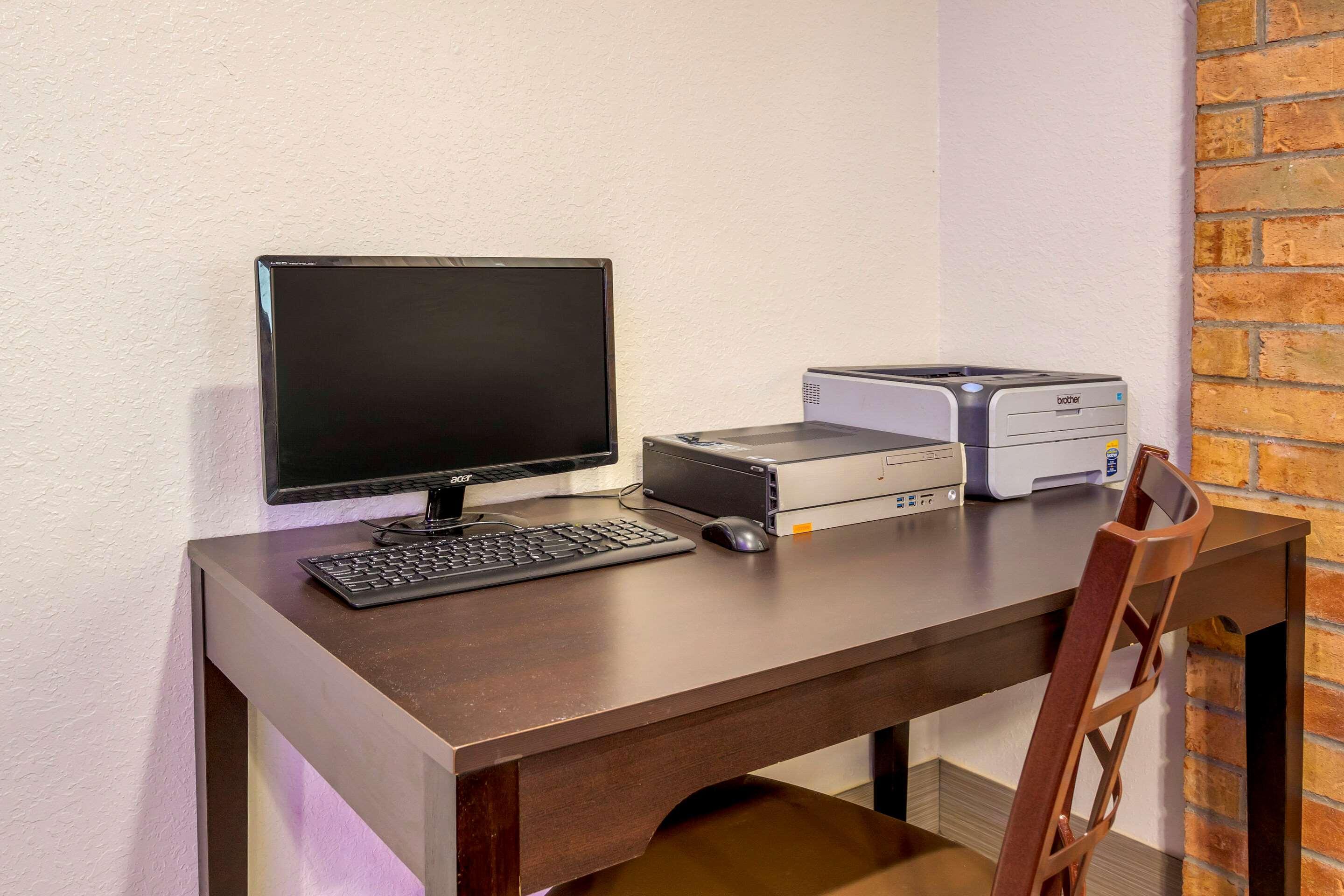 Coopersville Rodeway Inn מראה חיצוני תמונה
